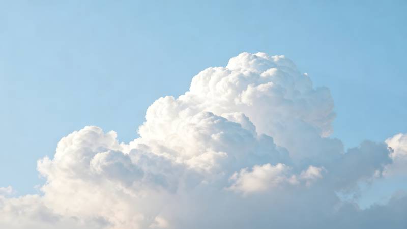 蓝天白云朵朵图片