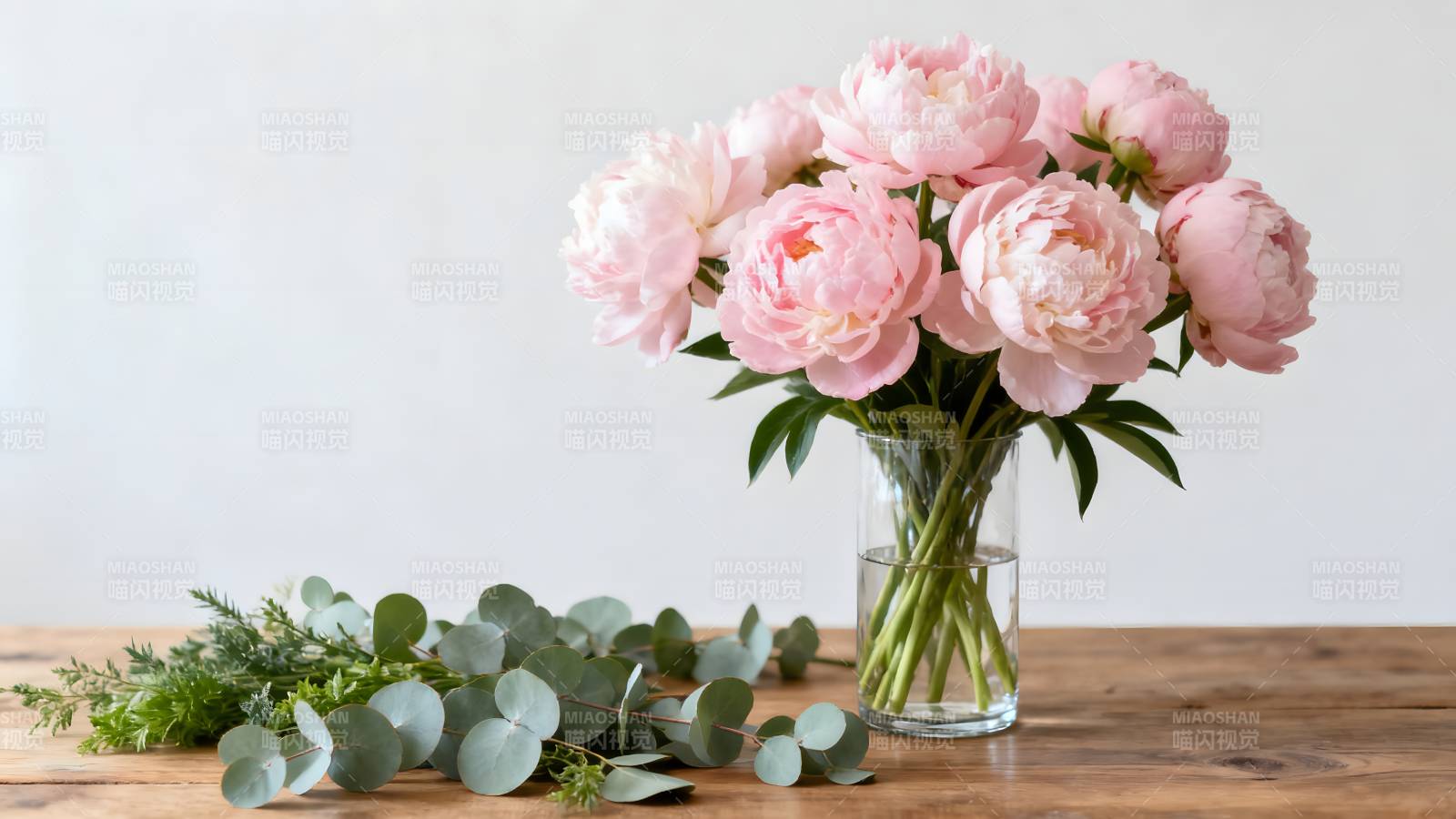 粉玫瑰花束静物图片