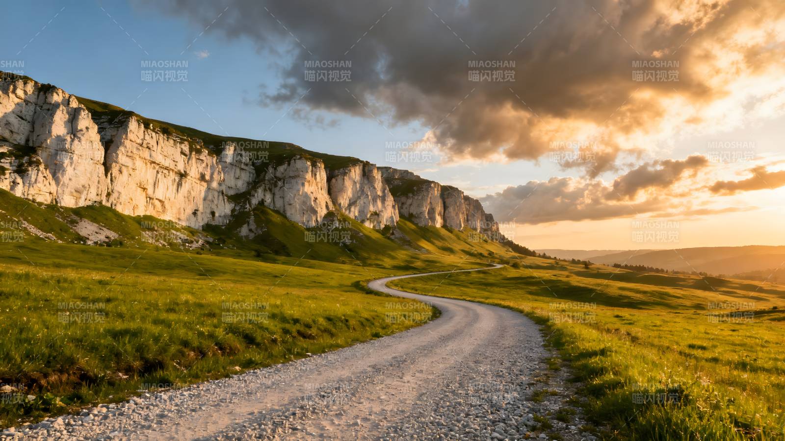 悬崖边的蜿蜒小路图片