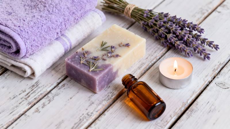 薰衣草香氛护理图片