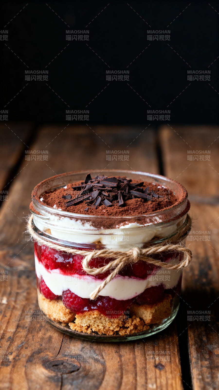 莓果提拉米苏图片