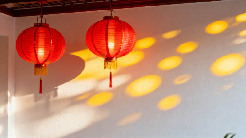 红灯笼映光影图片