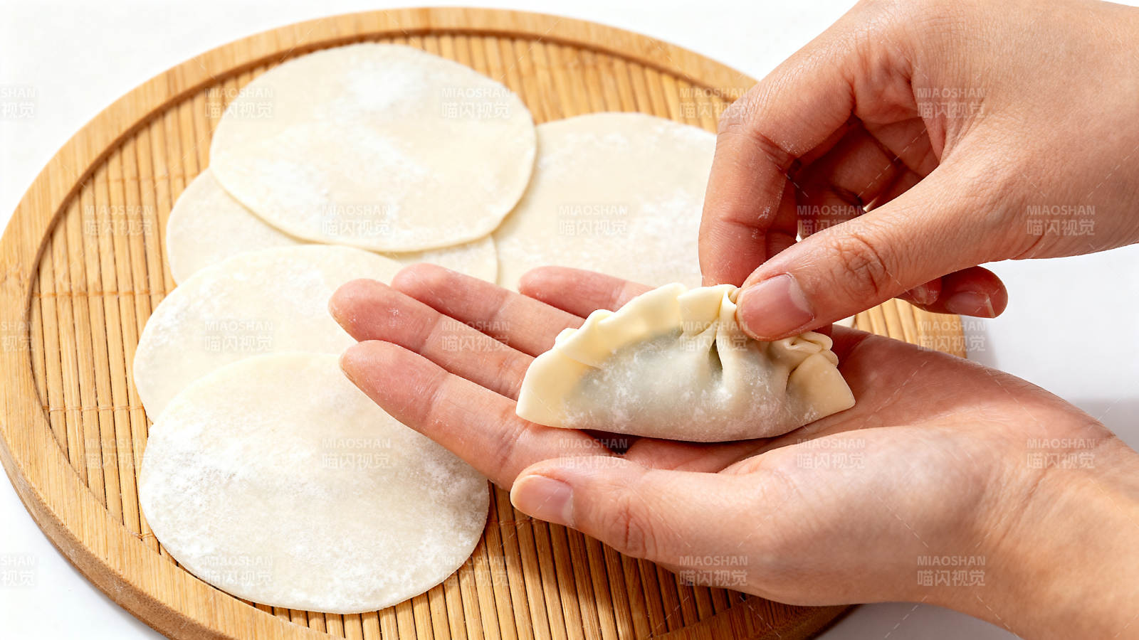 包饺子的技巧图片