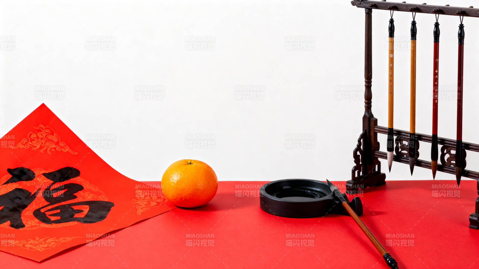 新春福字与文房四宝图片