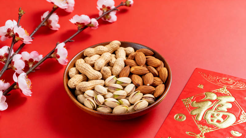 新春坚果福满堂图片