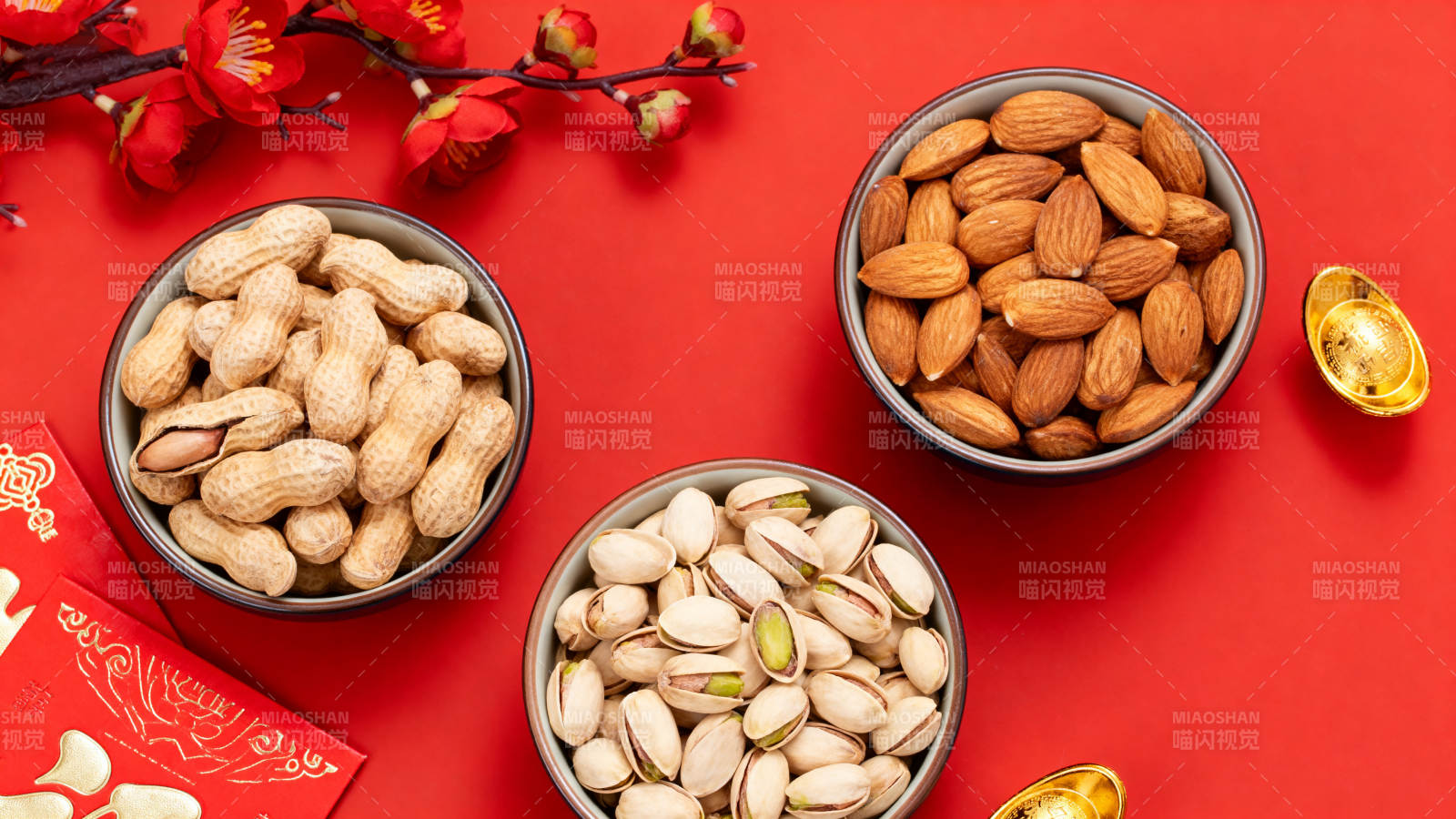 新春坚果礼盒图片