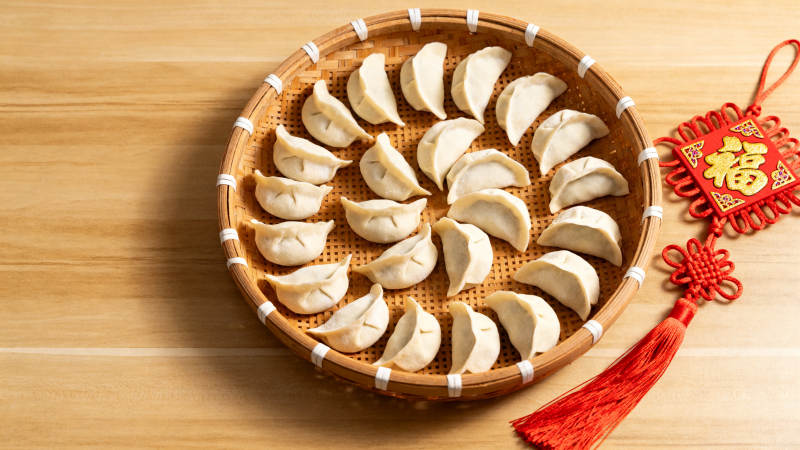 饺子迎春福字旁图片