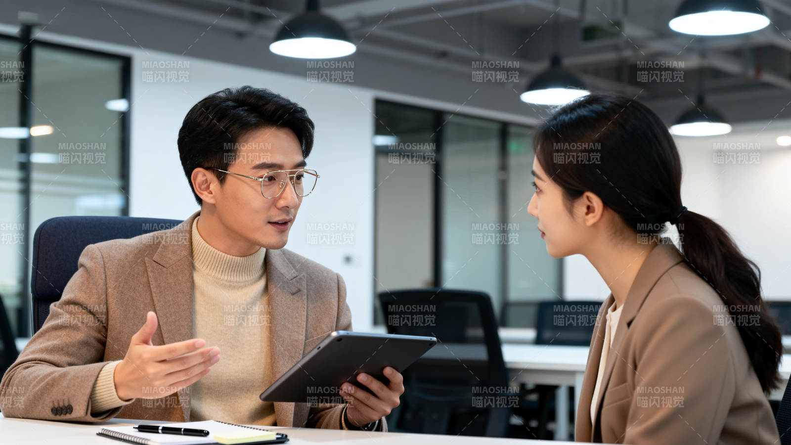 职场对话交流图片