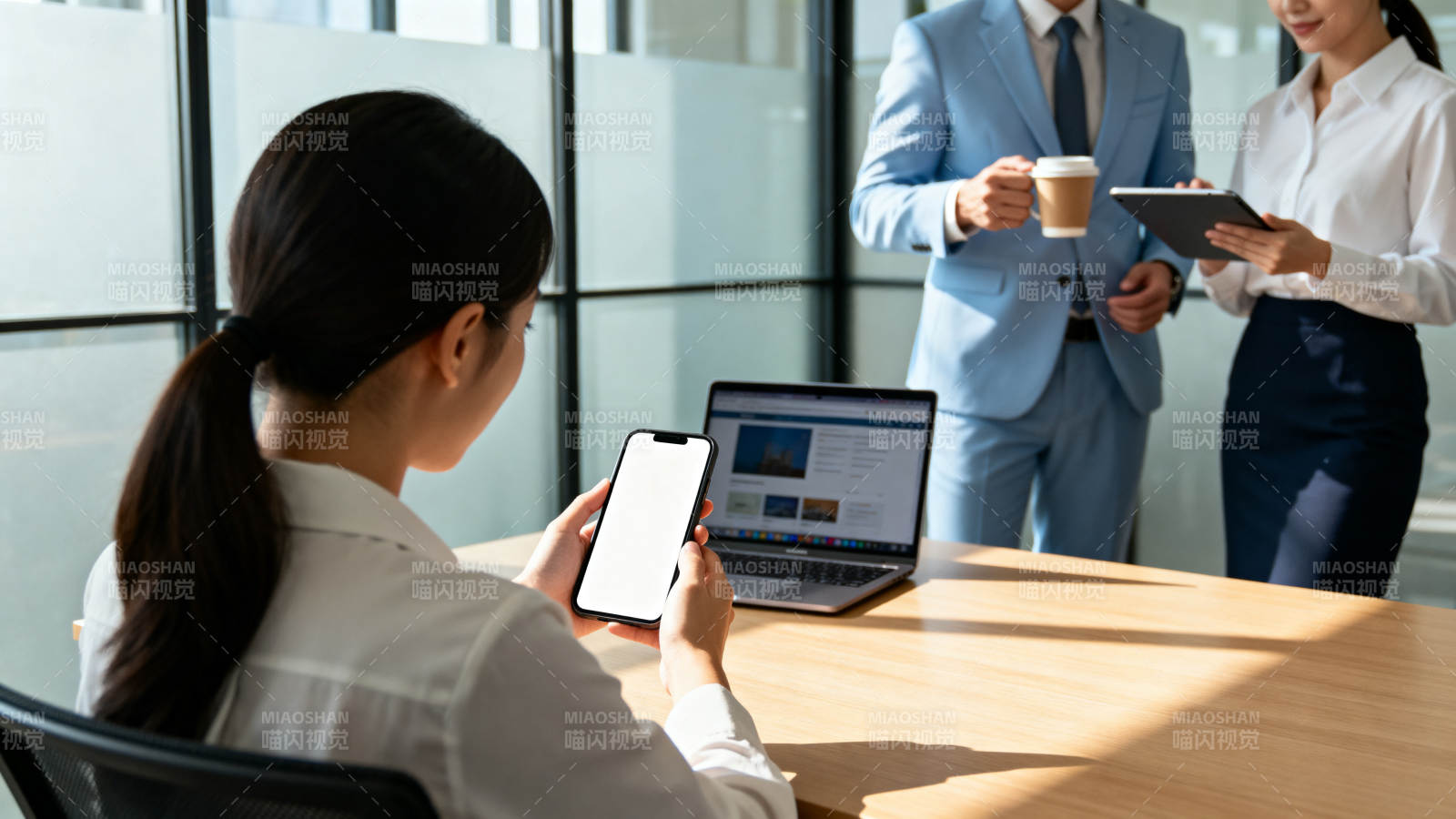 职场会议瞬间图片