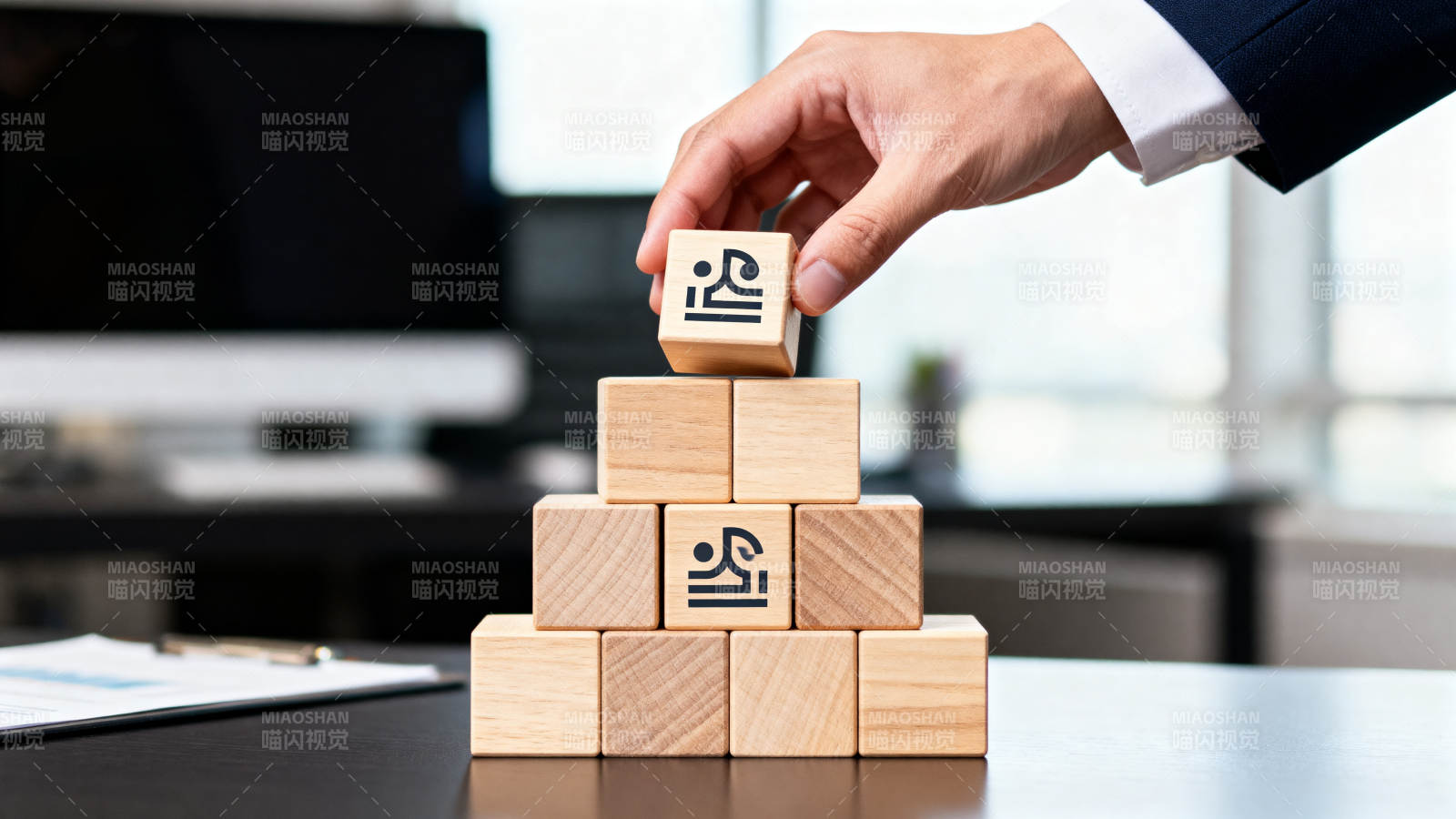 构建企业基石图片