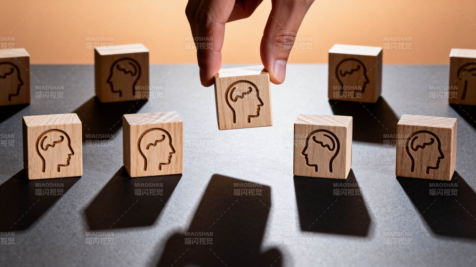 人才选拔与决策图片