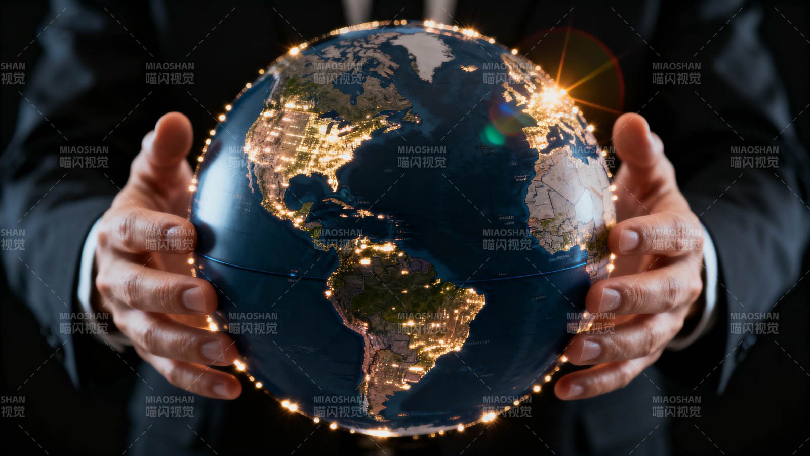 掌中地球 光芒四射图片