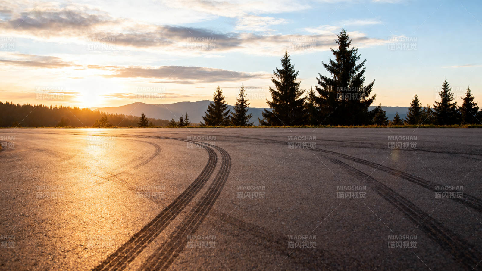 日落公路轨迹图片