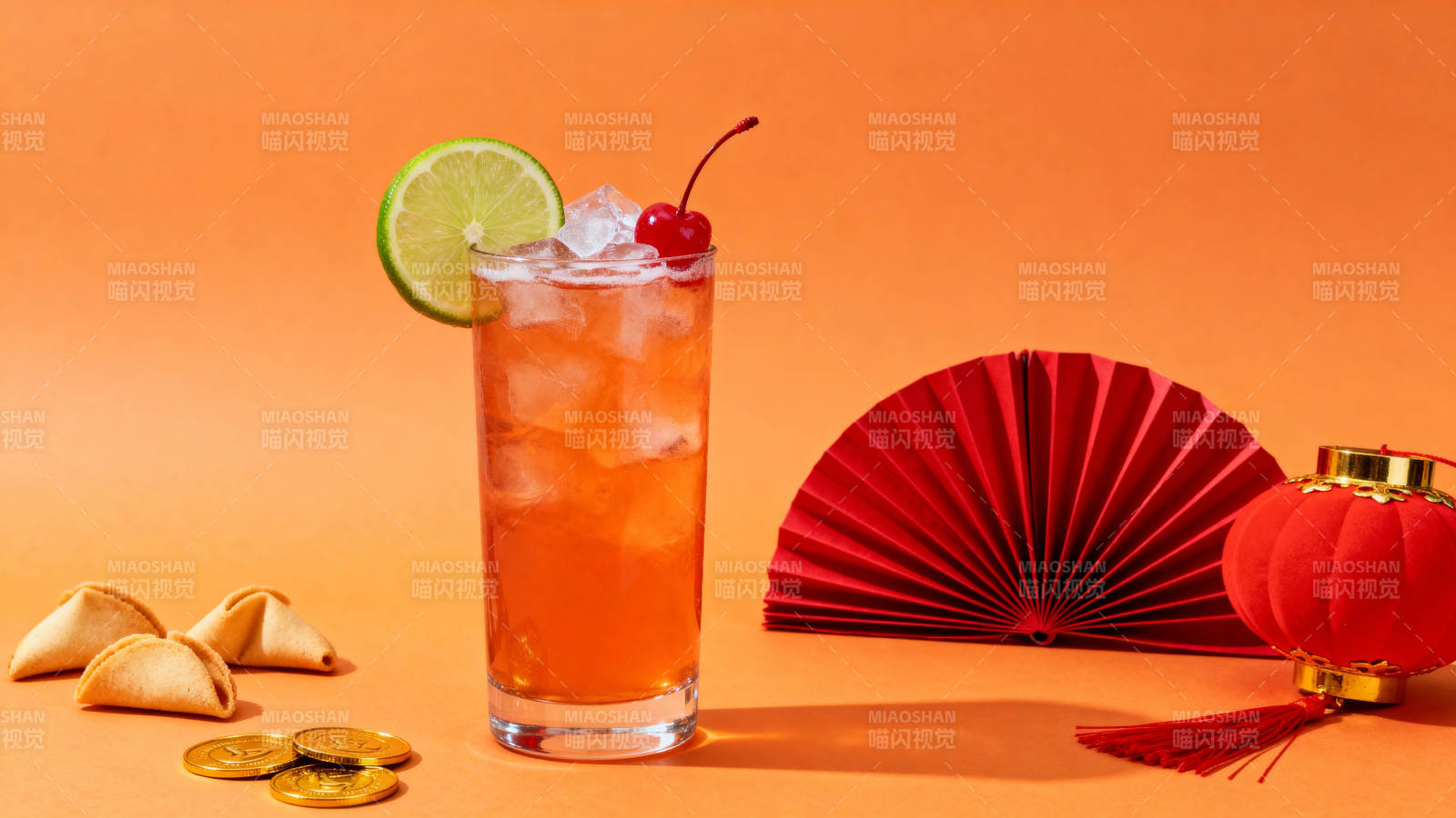 橙色鸡尾酒配幸运符图片