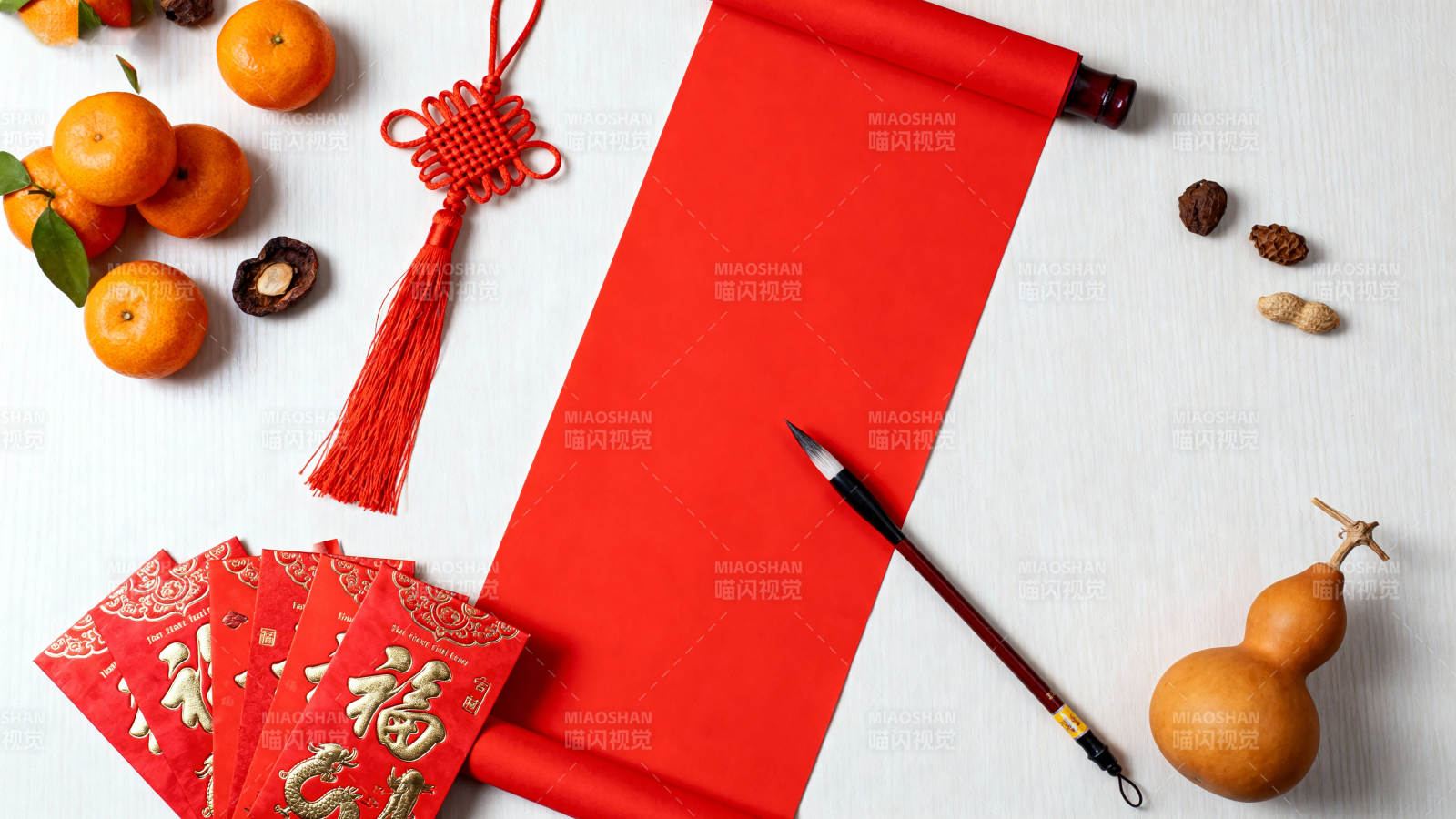 新春福字红卷轴图片