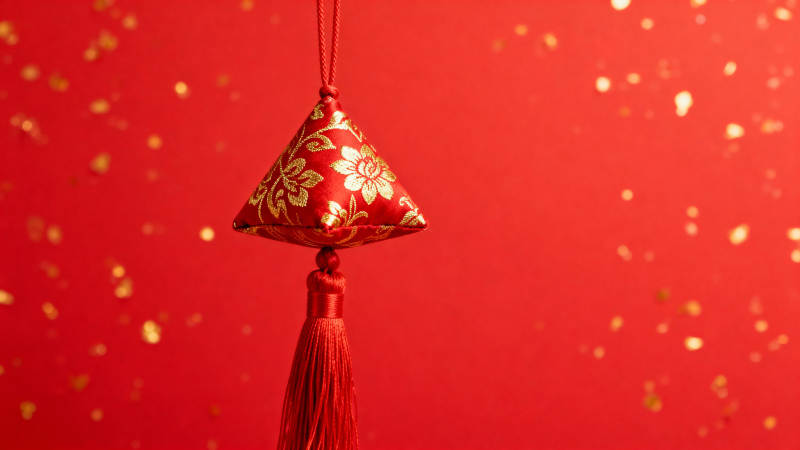 红底金花挂饰图片