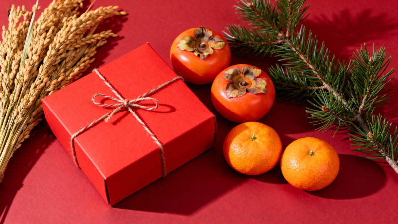 圣诞礼盒与果实图片