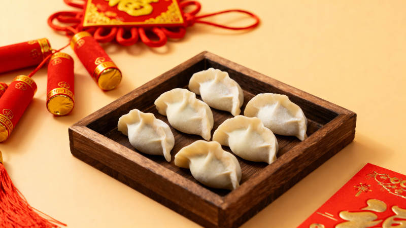春节饺子喜庆摆盘图片