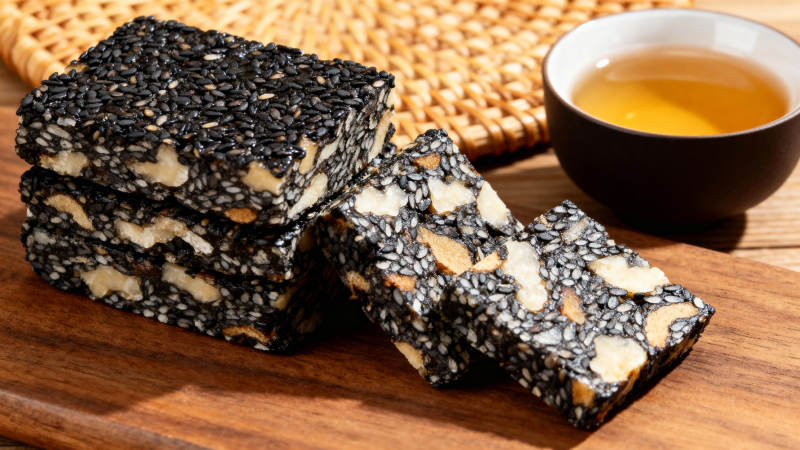 黑芝麻糕点配茶图片
