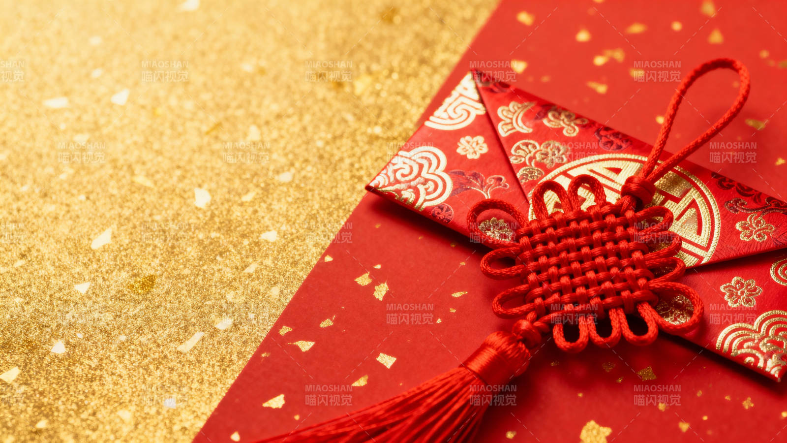 新春红绳福袋图片