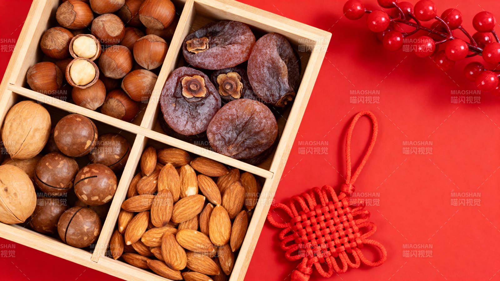 坚果礼盒迎新春图片