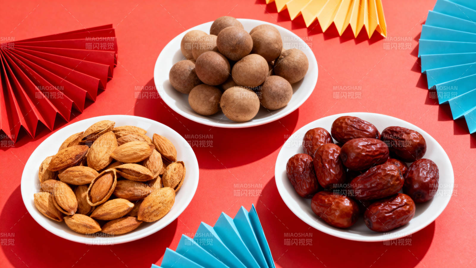 坚果与红枣摆盘图片