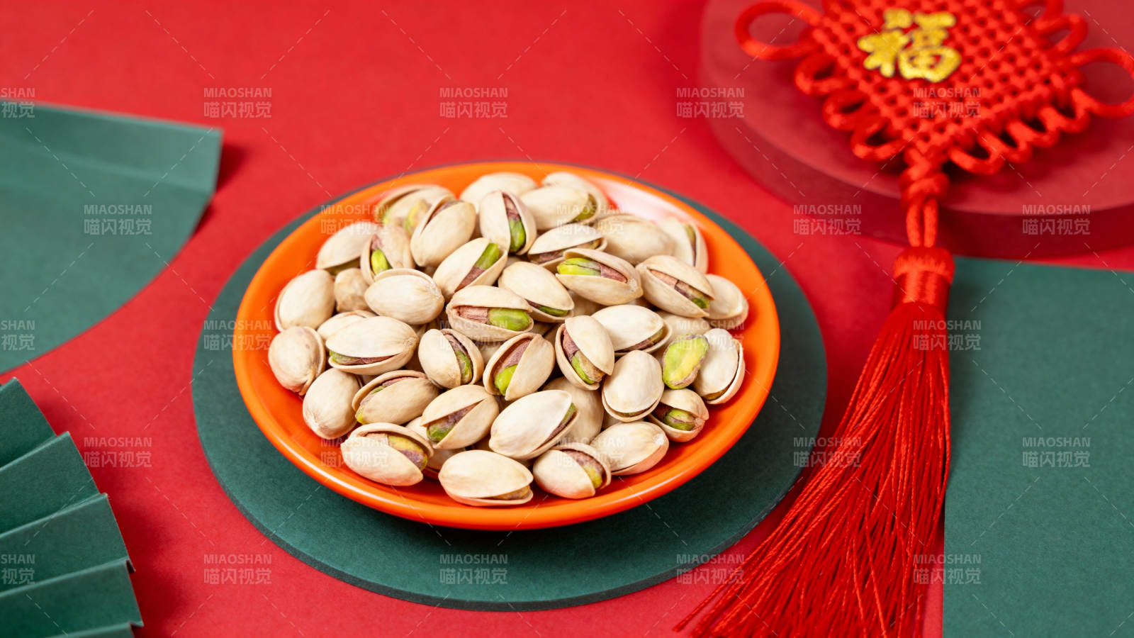 新春坚果福满堂图片