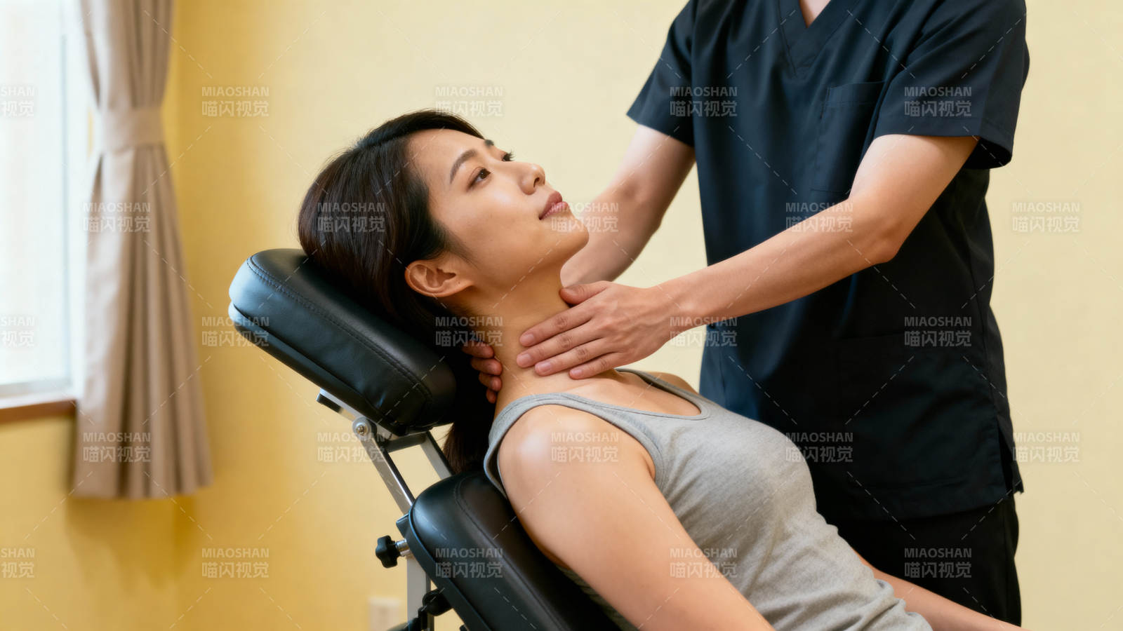 颈部按摩放松体验图片