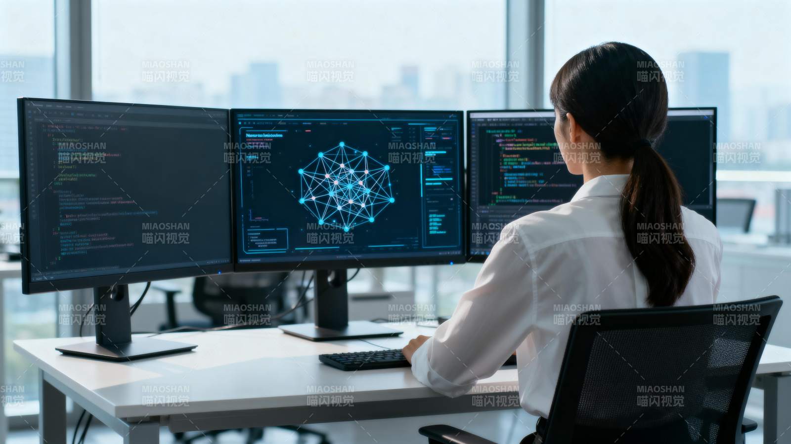 程序员专注工作图片