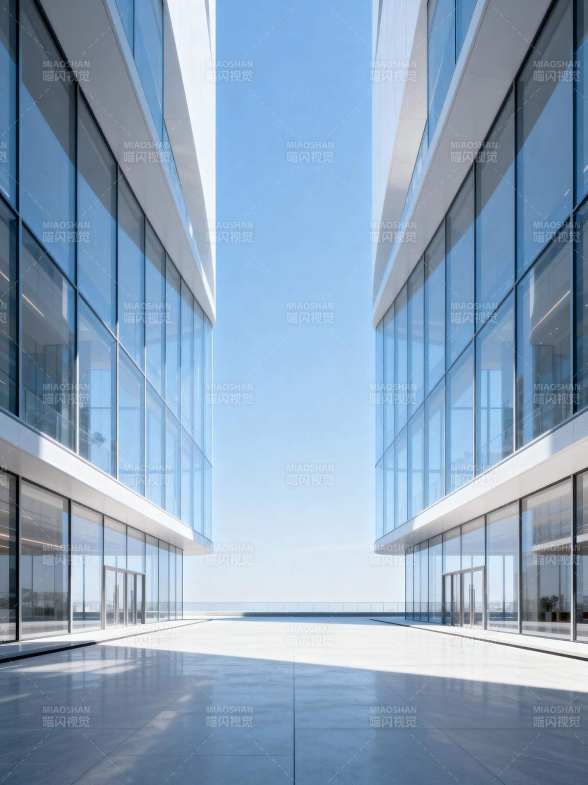 现代建筑玻璃走廊图片