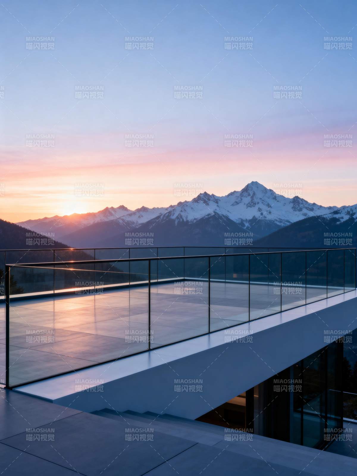 雪山日落露台景图片