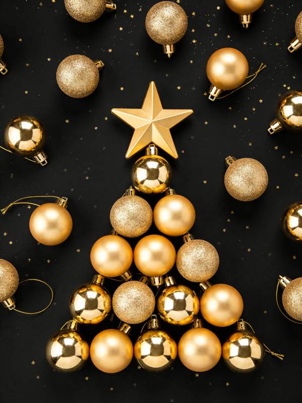 金色圣诞树装饰图片