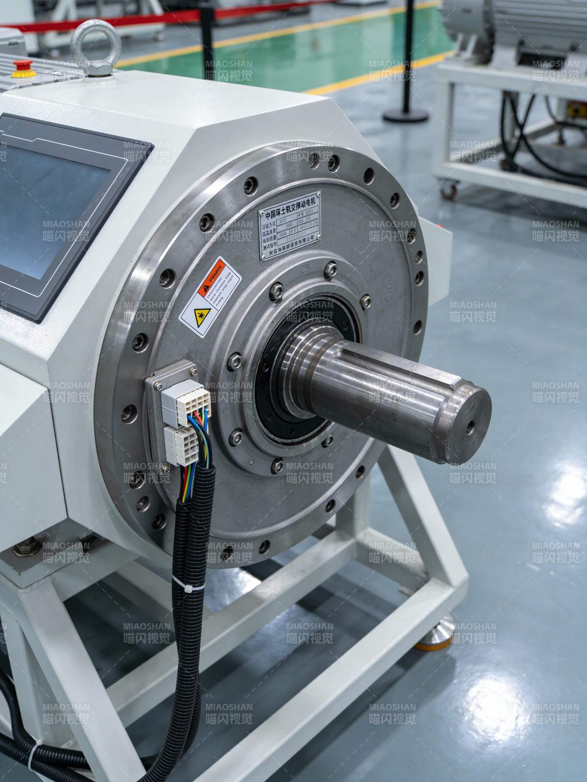 精密机械装置特写图片