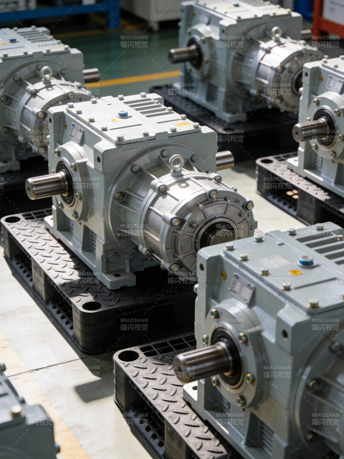 工业减速机陈列图片