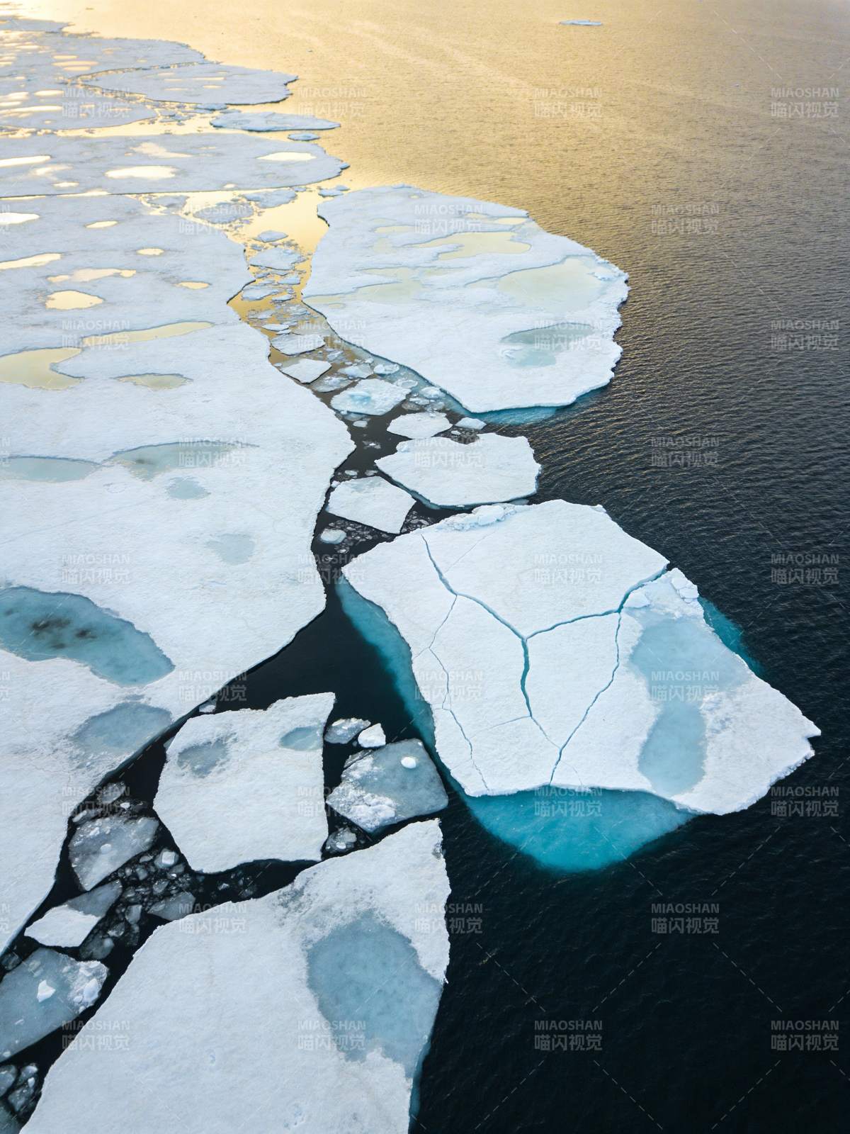 冰裂之海图片