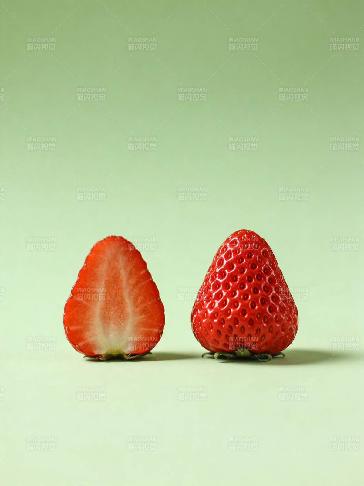 草莓切面对比图片
