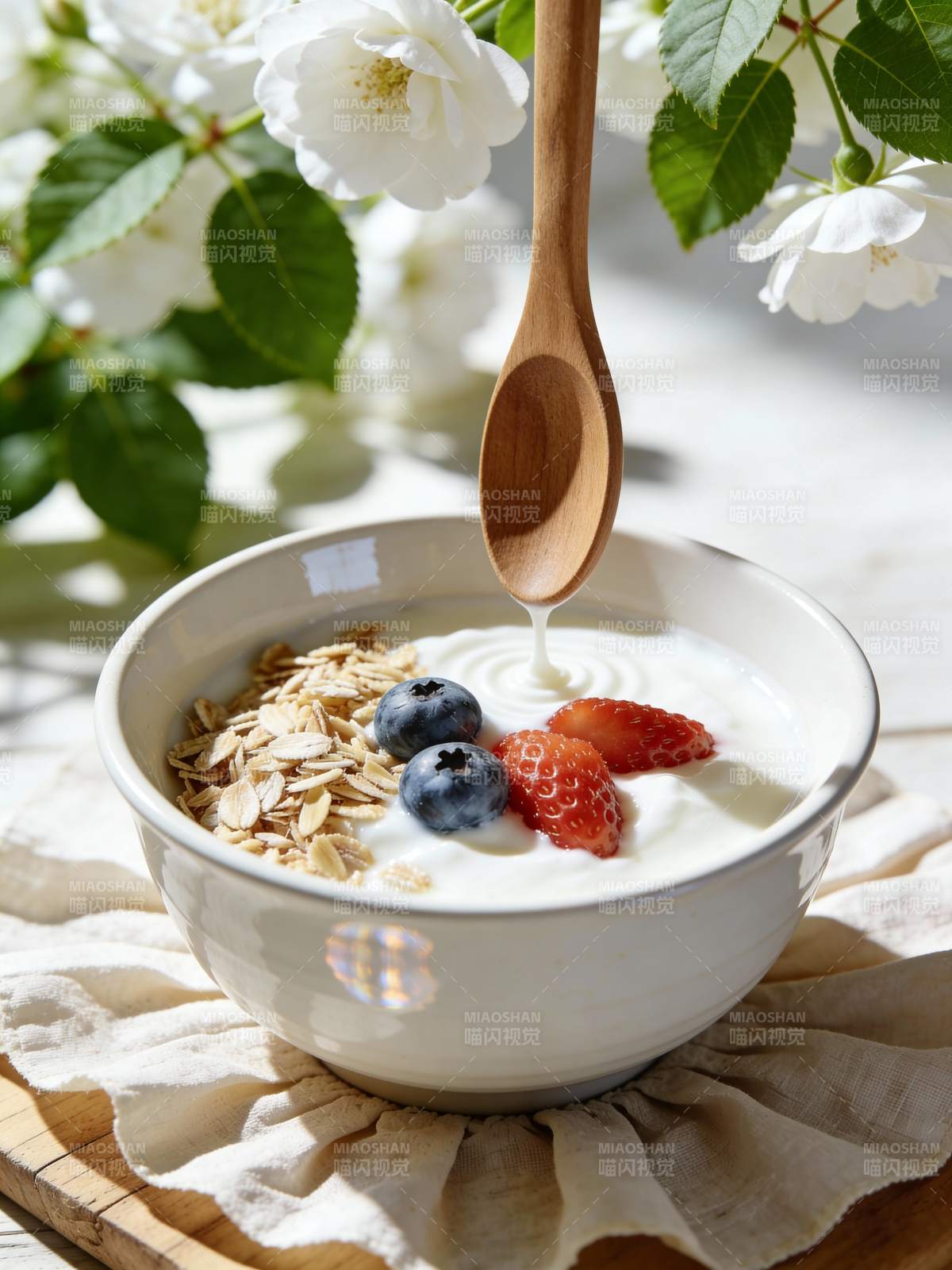 酸奶水果燕麦碗图片