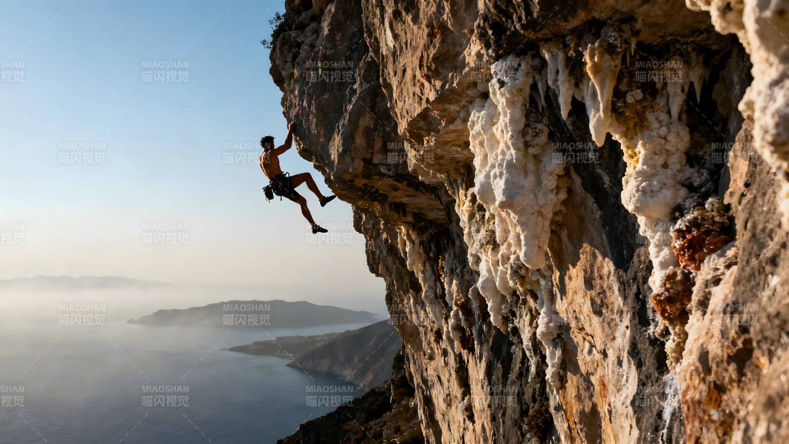 悬崖攀岩 挑战极限图片