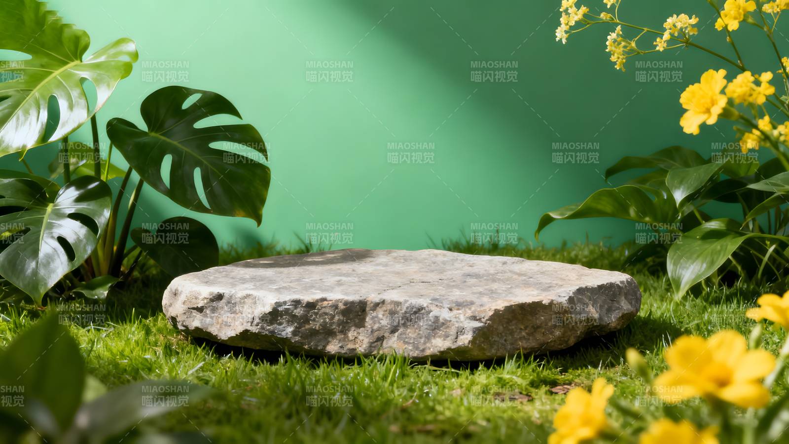 绿意盎然的石台图片