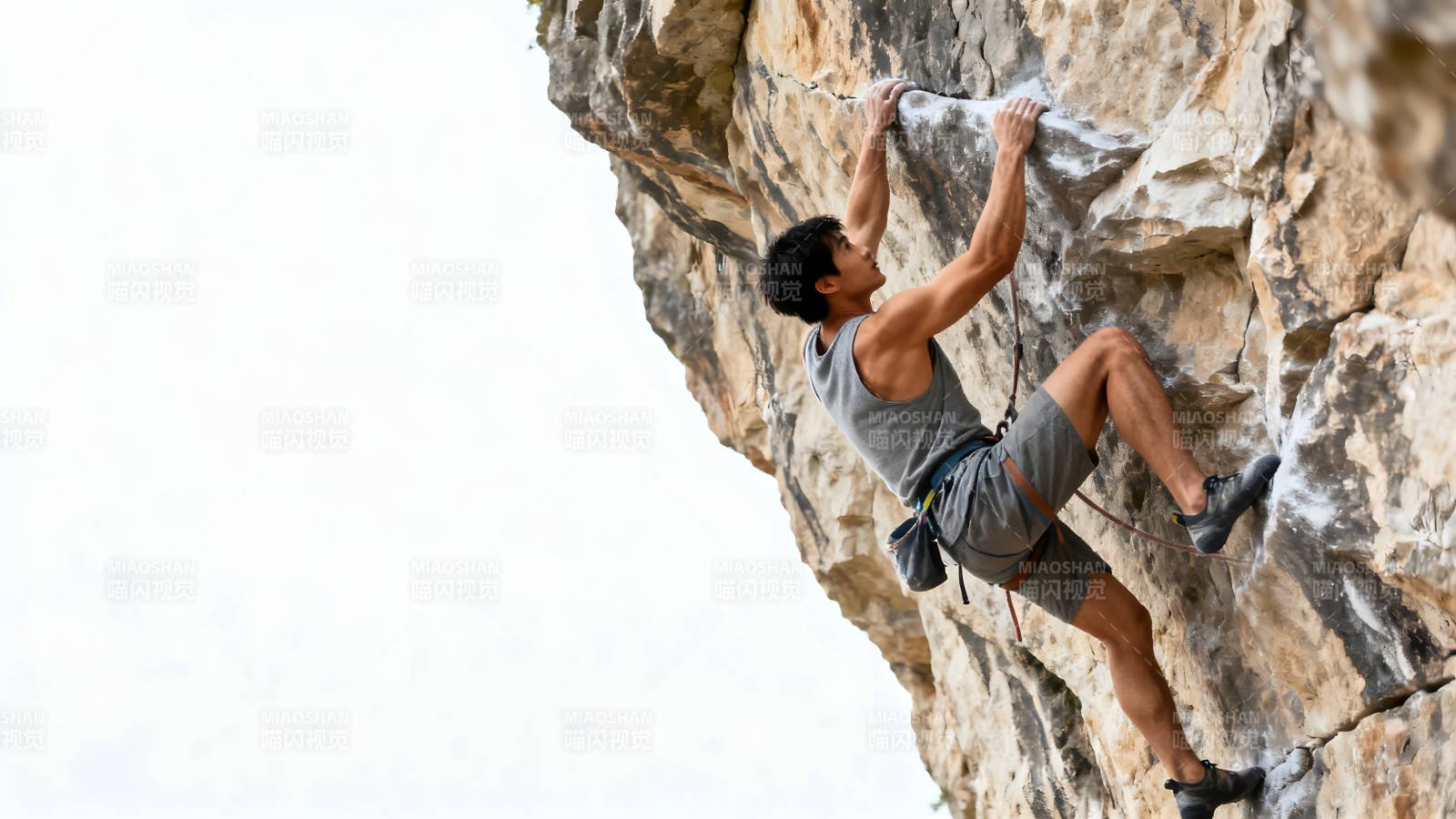 岩壁攀爬者图片