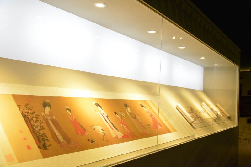 古画展柜展示图片