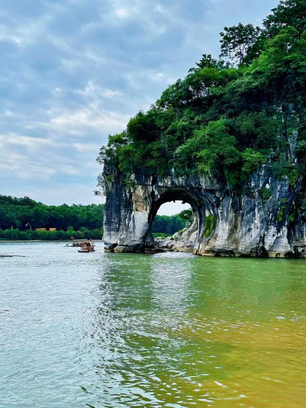 山水奇观 天然拱桥图片