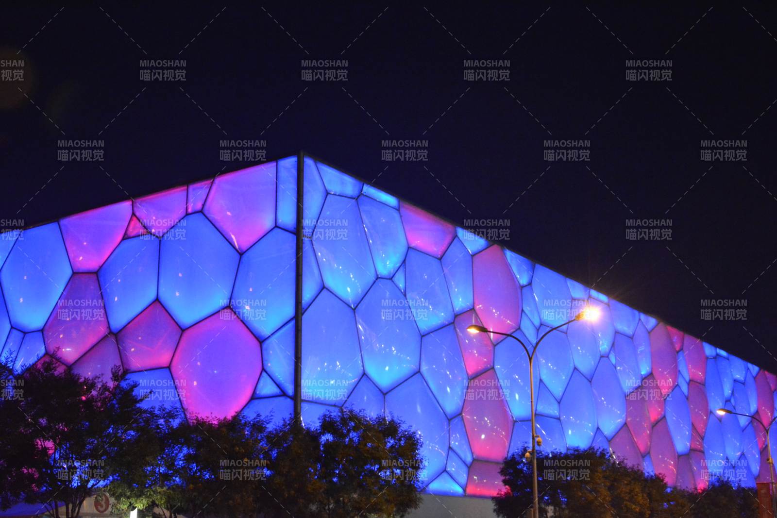 水立方夜景璀璨图片