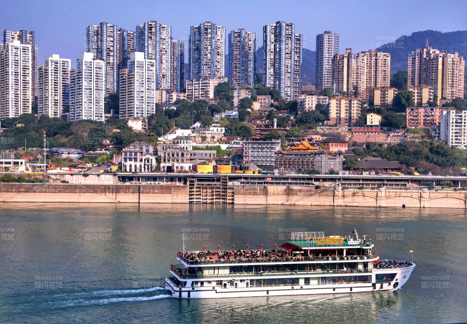 重庆的江山游船图片