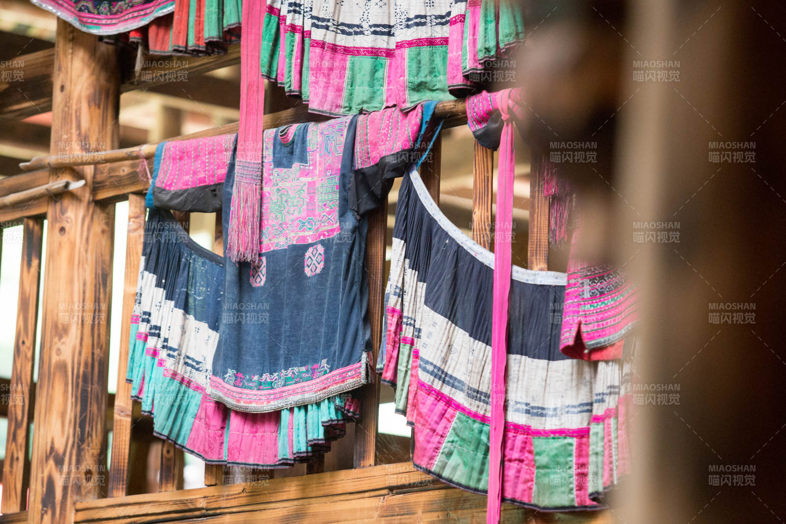 瑶族民族风服饰展示图片