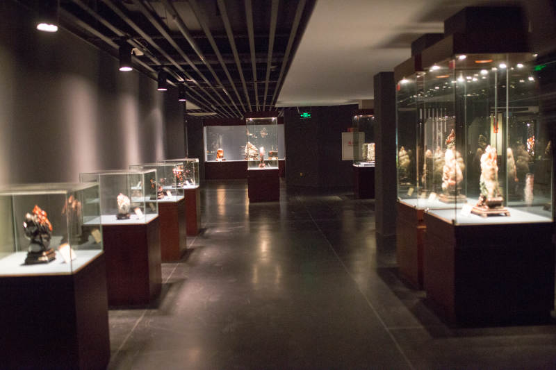 博物馆展厅夜景图片