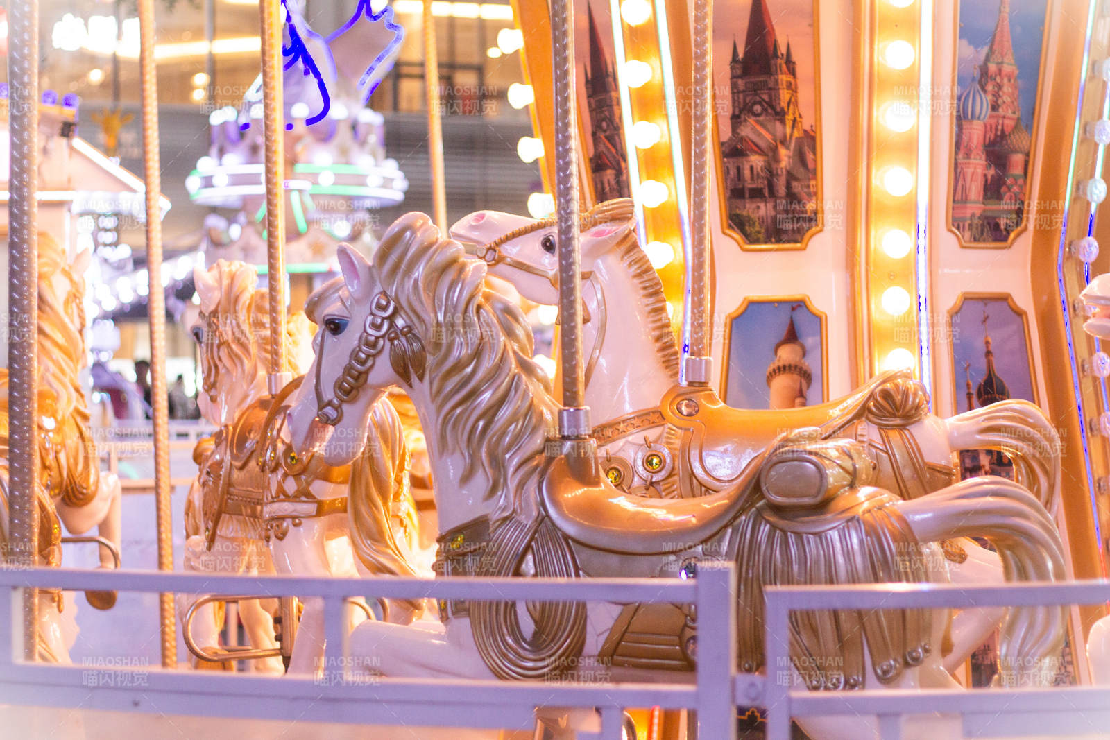 旋转木马的梦幻时刻图片
