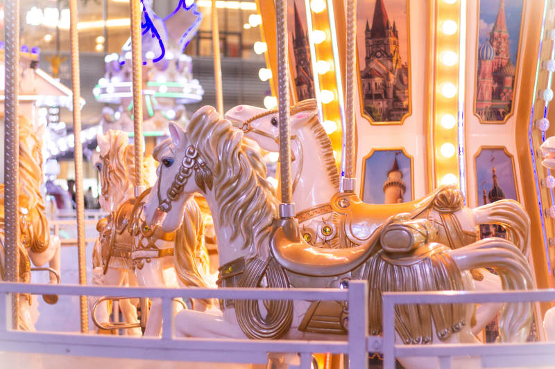 旋转木马的梦幻时刻图片