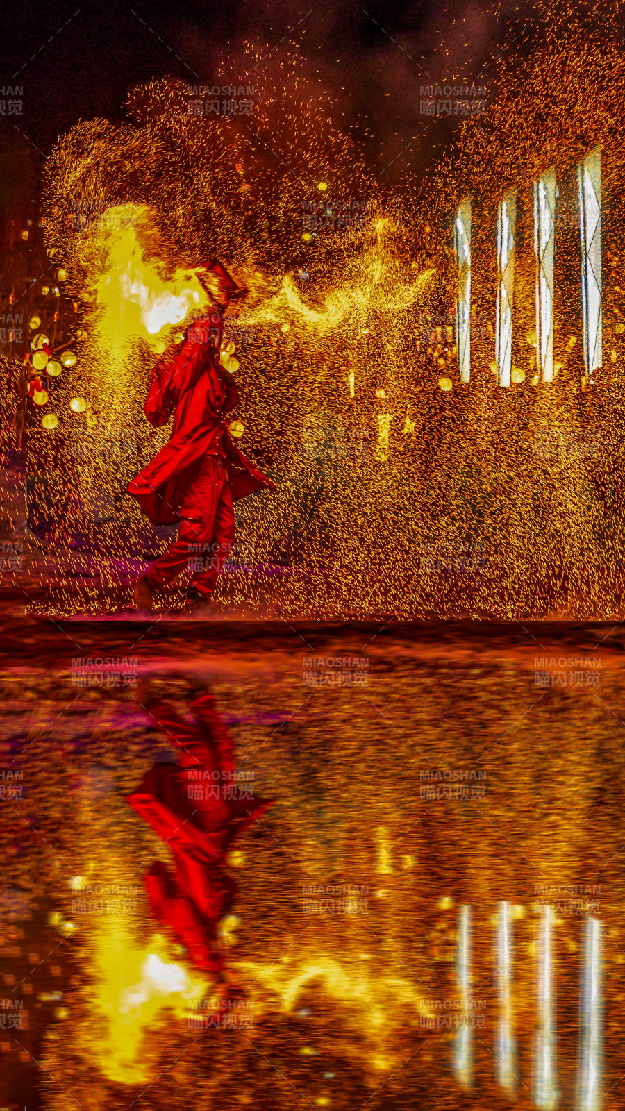 非遗火壶火舞倒影图片