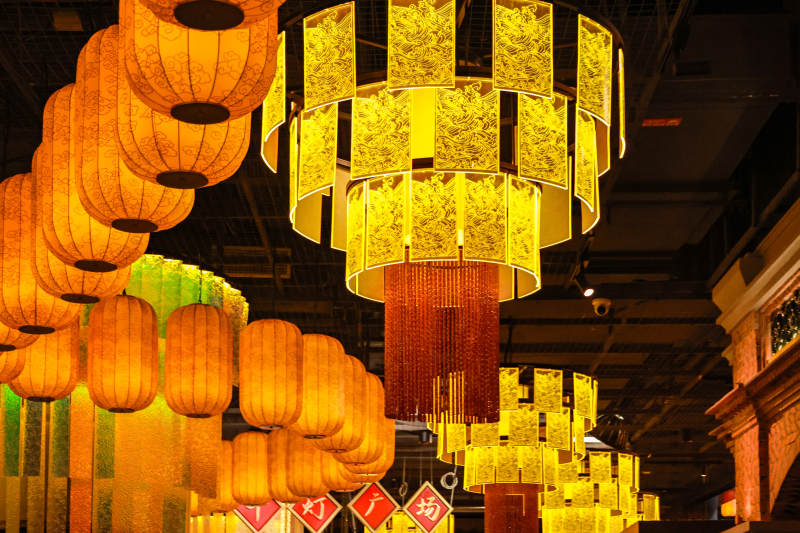 灯火辉煌夜市景图片